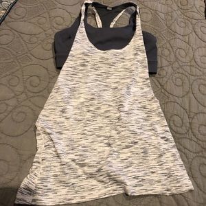 Lululemon 2 in 1 twist tank